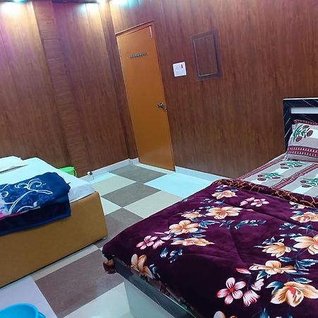 La Ayodhya Residency Hotel Екстериор снимка