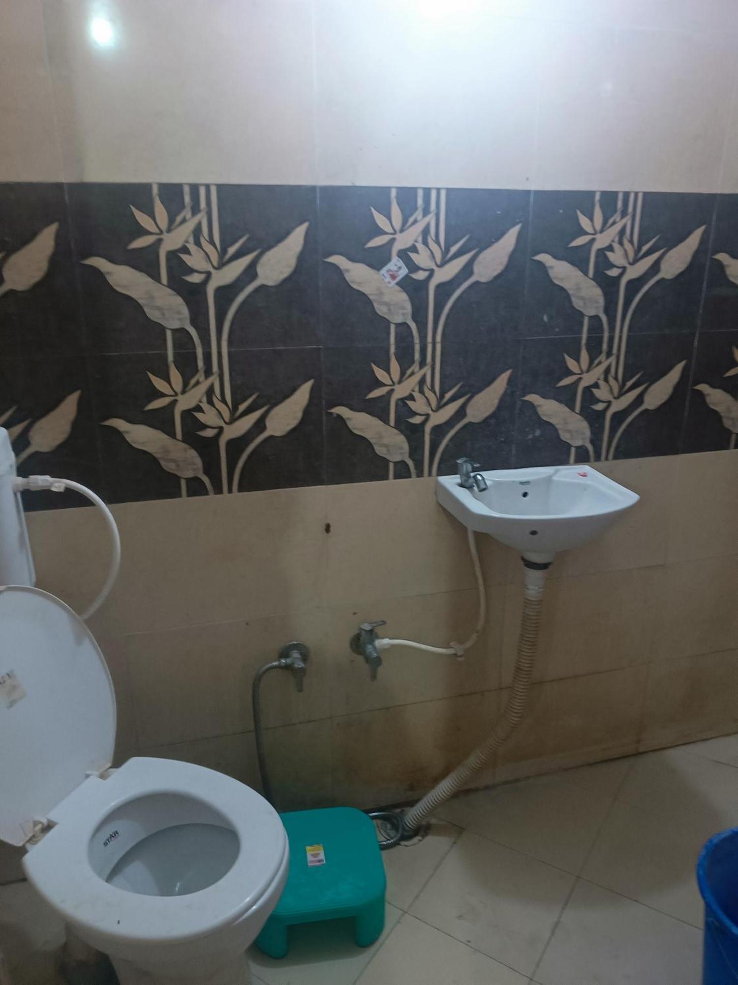 La Ayodhya Residency Hotel Екстериор снимка