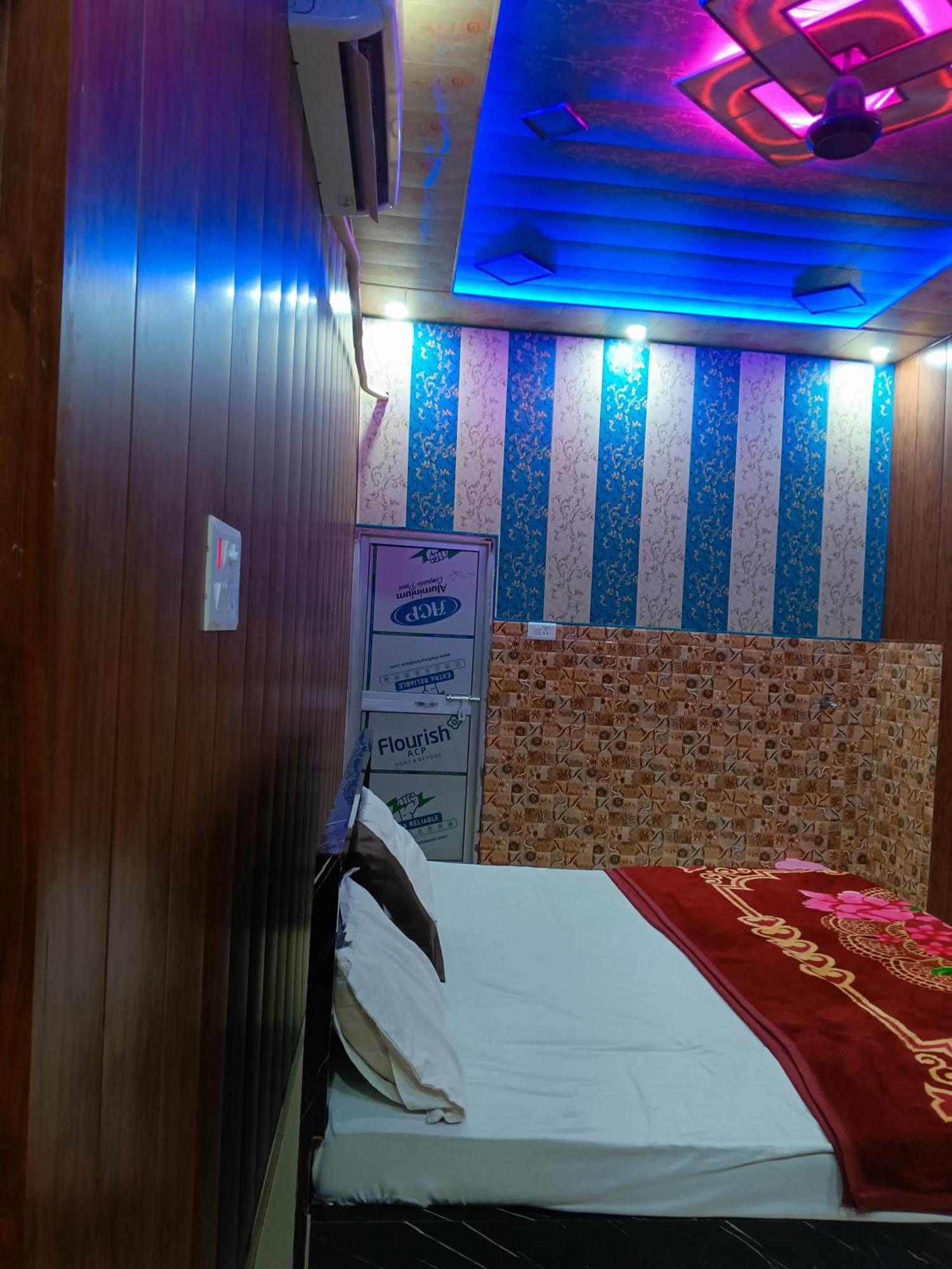 La Ayodhya Residency Hotel Екстериор снимка