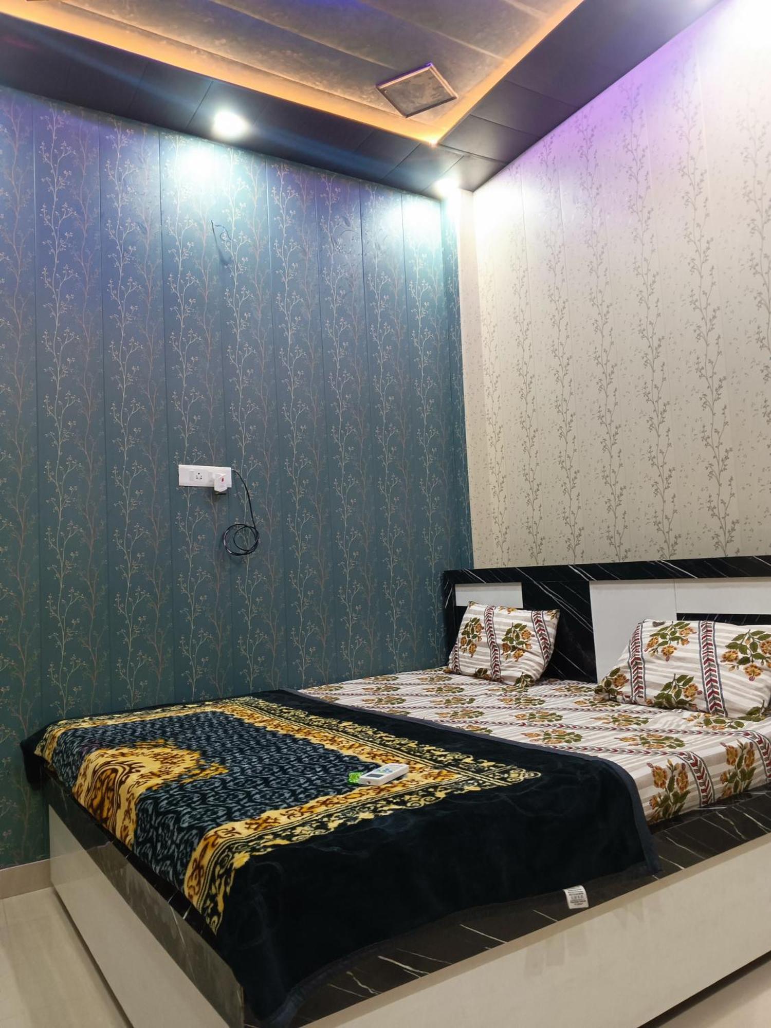 La Ayodhya Residency Hotel Екстериор снимка