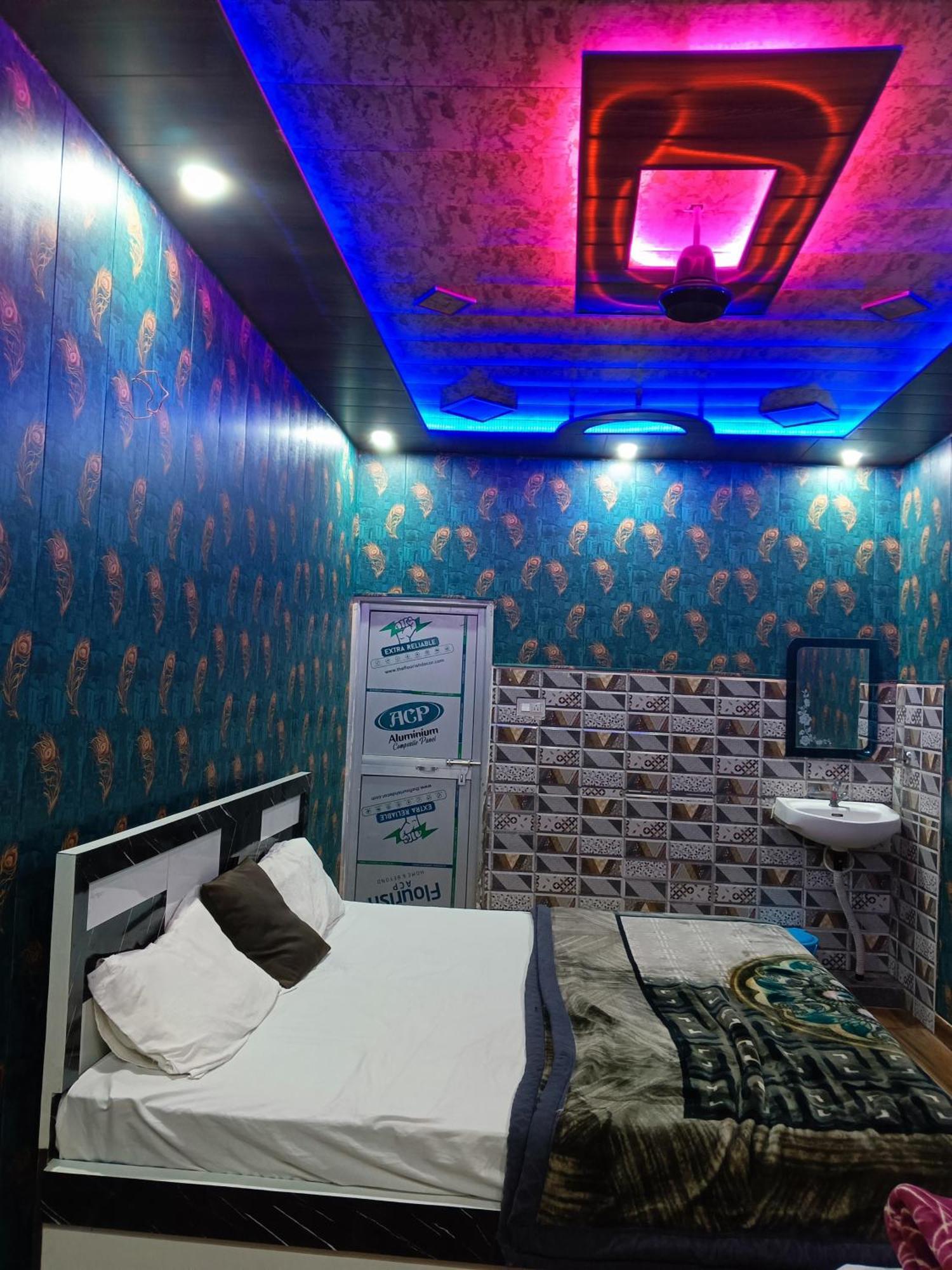 La Ayodhya Residency Hotel Екстериор снимка